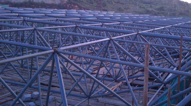 境外概述网架加工中对钢材的质量的过细恳求